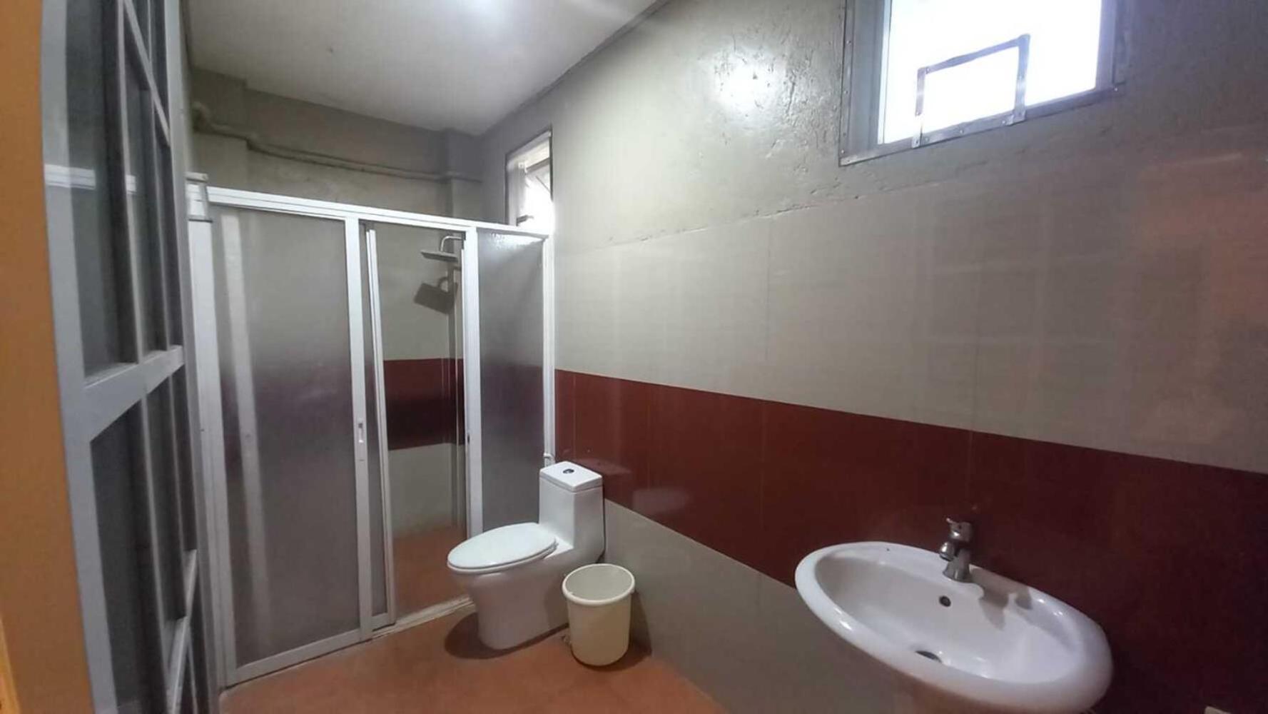 Oyo 1037 Lendes Tourist Inn Main Naga Kültér fotó